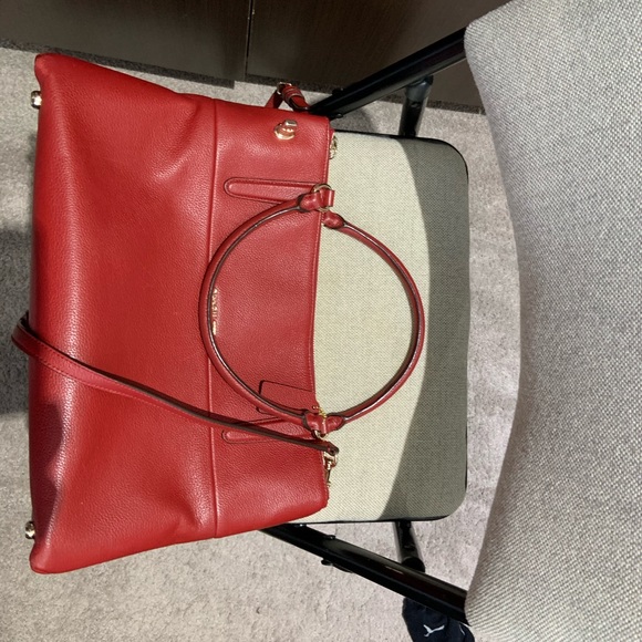 Vibrant red coach bag - Picture 2 of 3